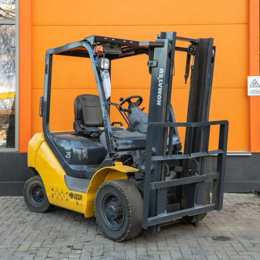 Восстановленный бензиновый вилочный погрузчик FG25T-17