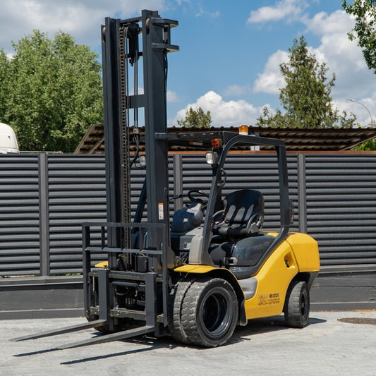 Восстановленный бензиновый вилочный погрузчик FG30HT-15