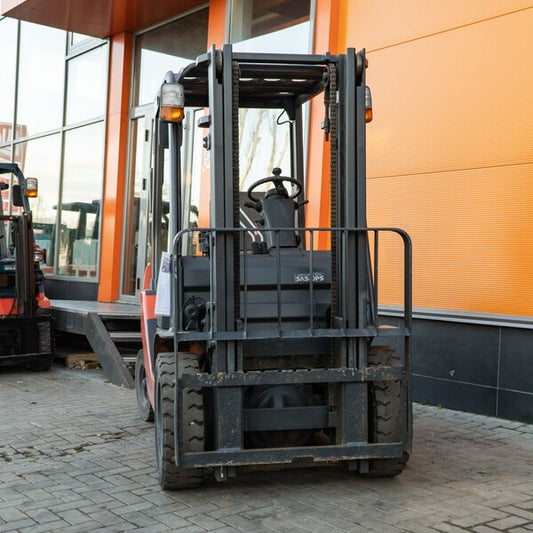 Восстановленный бензиновый вилочный погрузчик 8FGL20