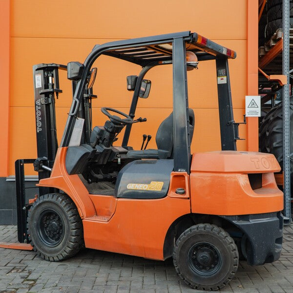 Восстановленный бензиновый вилочный погрузчик 7FG20