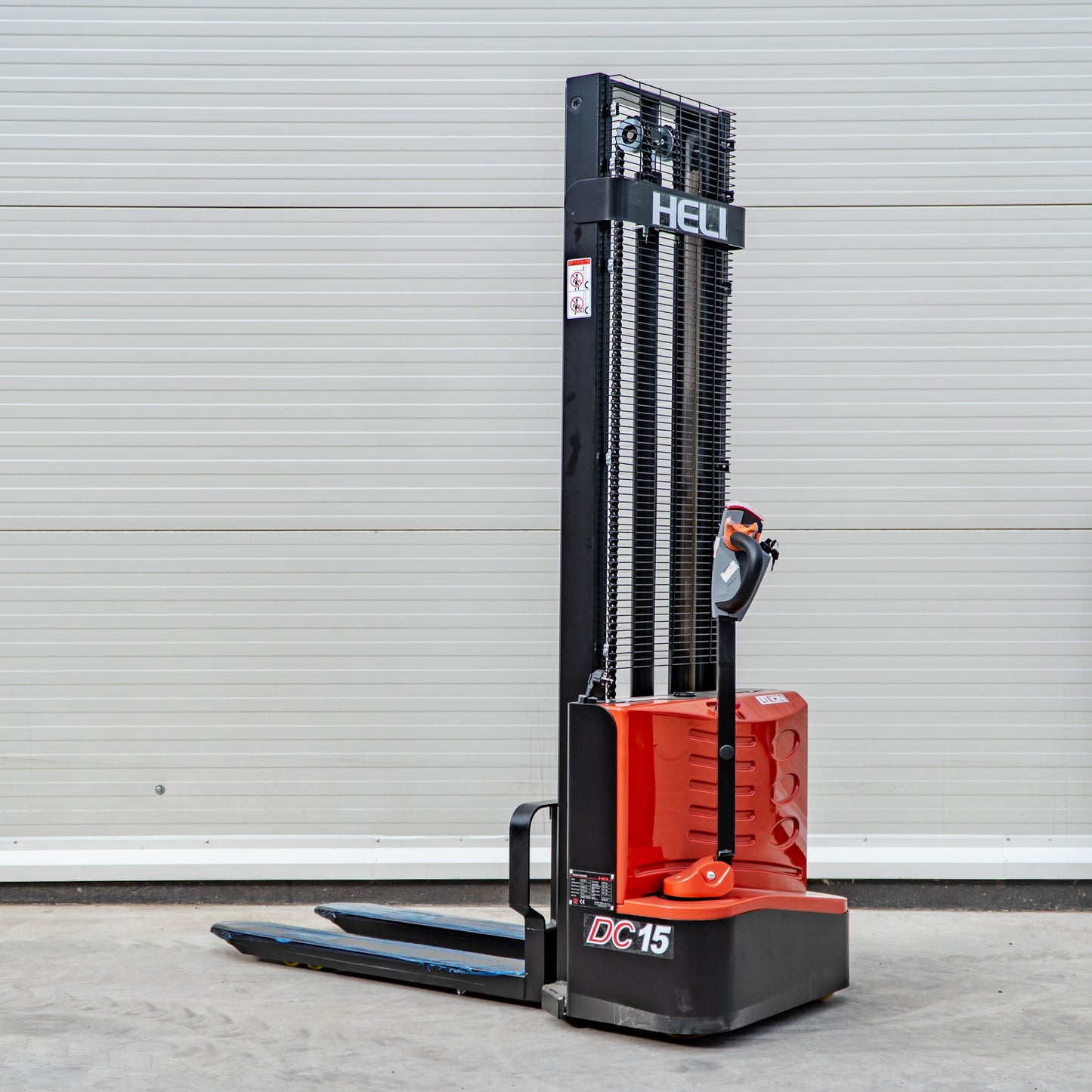 Электрическая тележка для поддонов с мачтой CDD15J-Li M350