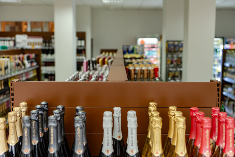 Proiect Rafturi Comerciale AlcoMarket